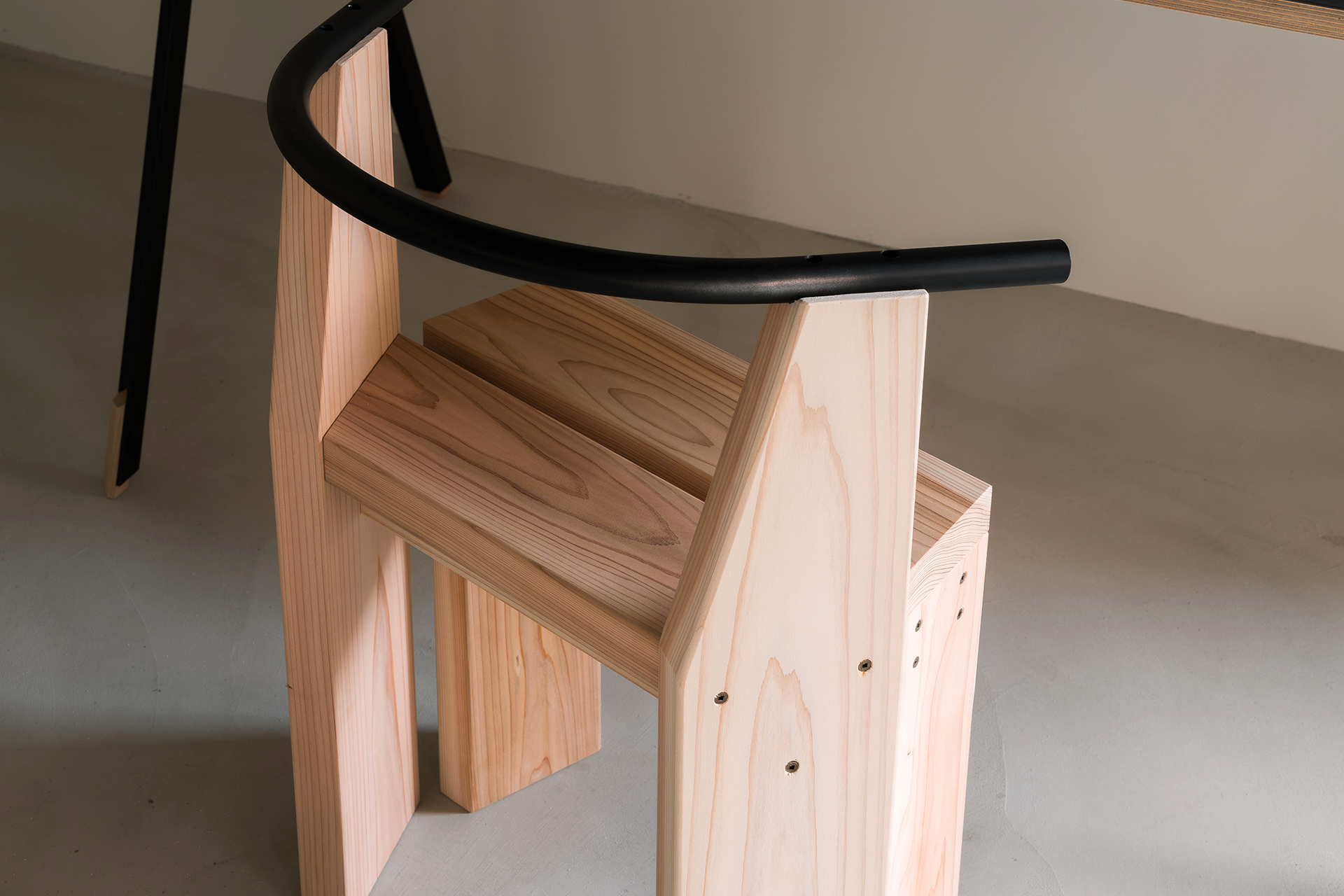 HIROI CHAIR
