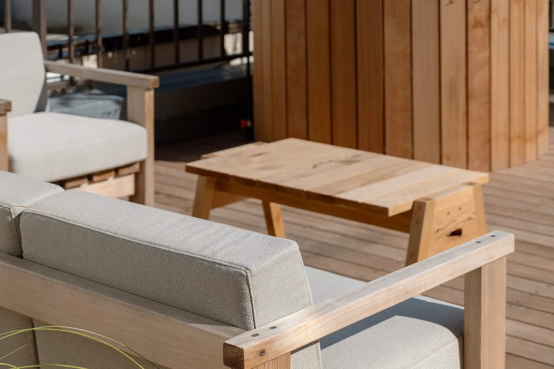 KOBO SOFA OUTDOOR 02 - the Originals