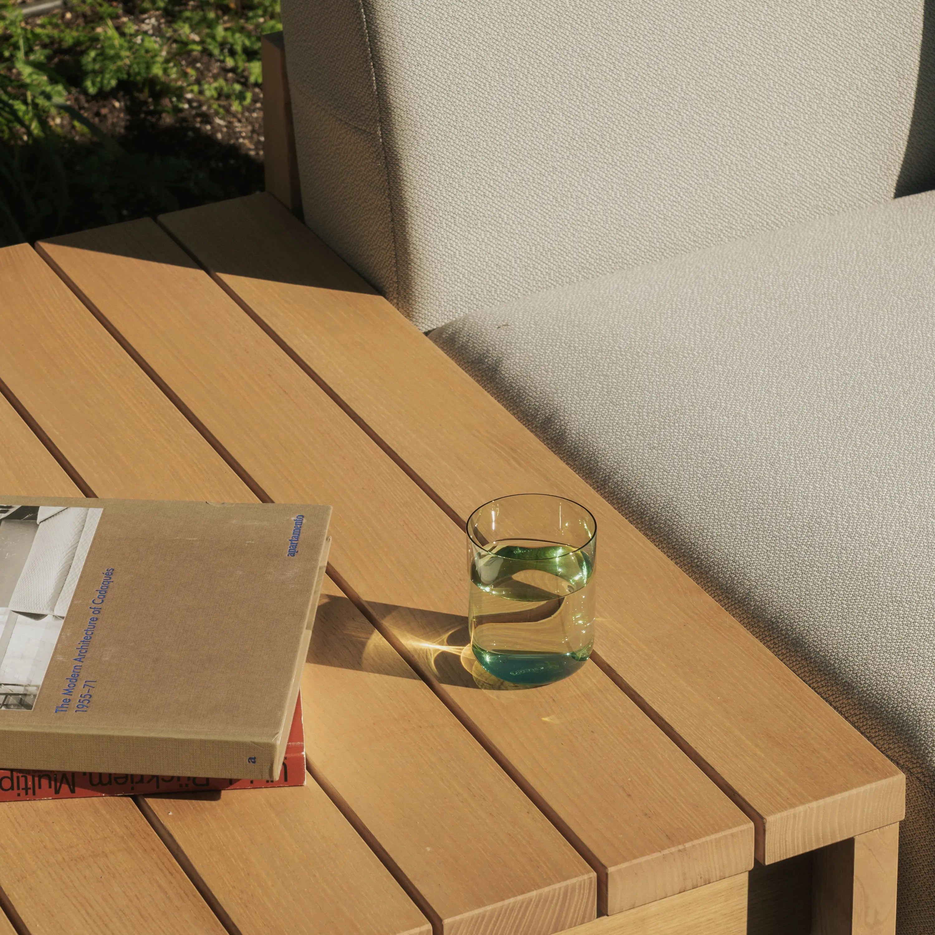 KOBO LOUNGE SERIES CORNER TABLE